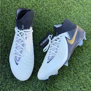 Nike Phantom Luna II Elite FG White/Gold Soccer Cleats Size 12